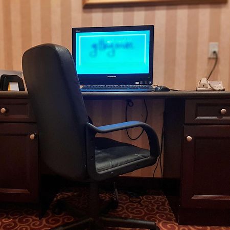 לדוק Hampton Inn & Suites By Hilton Edmonton International Airport מראה חיצוני תמונה
