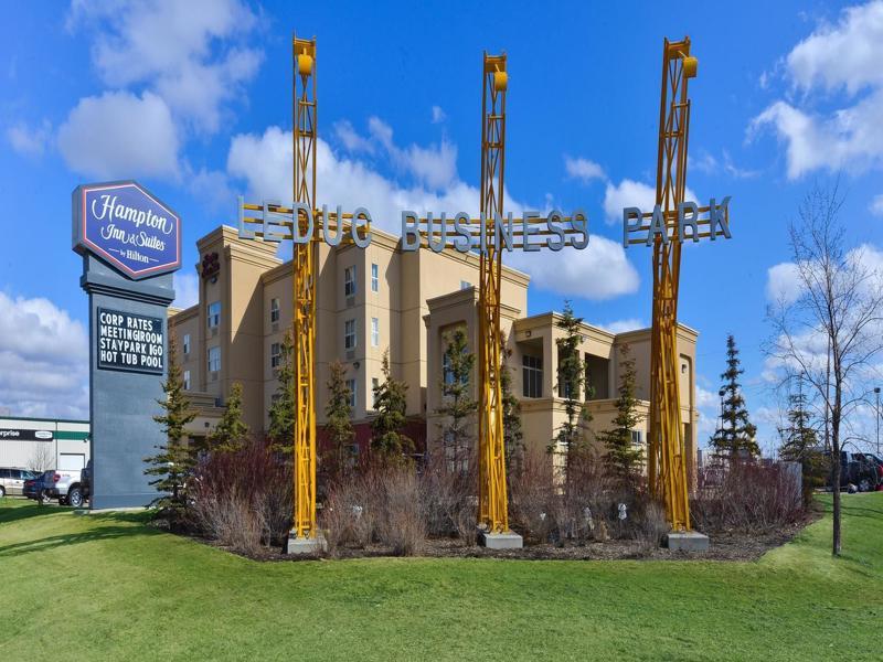 לדוק Hampton Inn & Suites By Hilton Edmonton International Airport מראה חיצוני תמונה