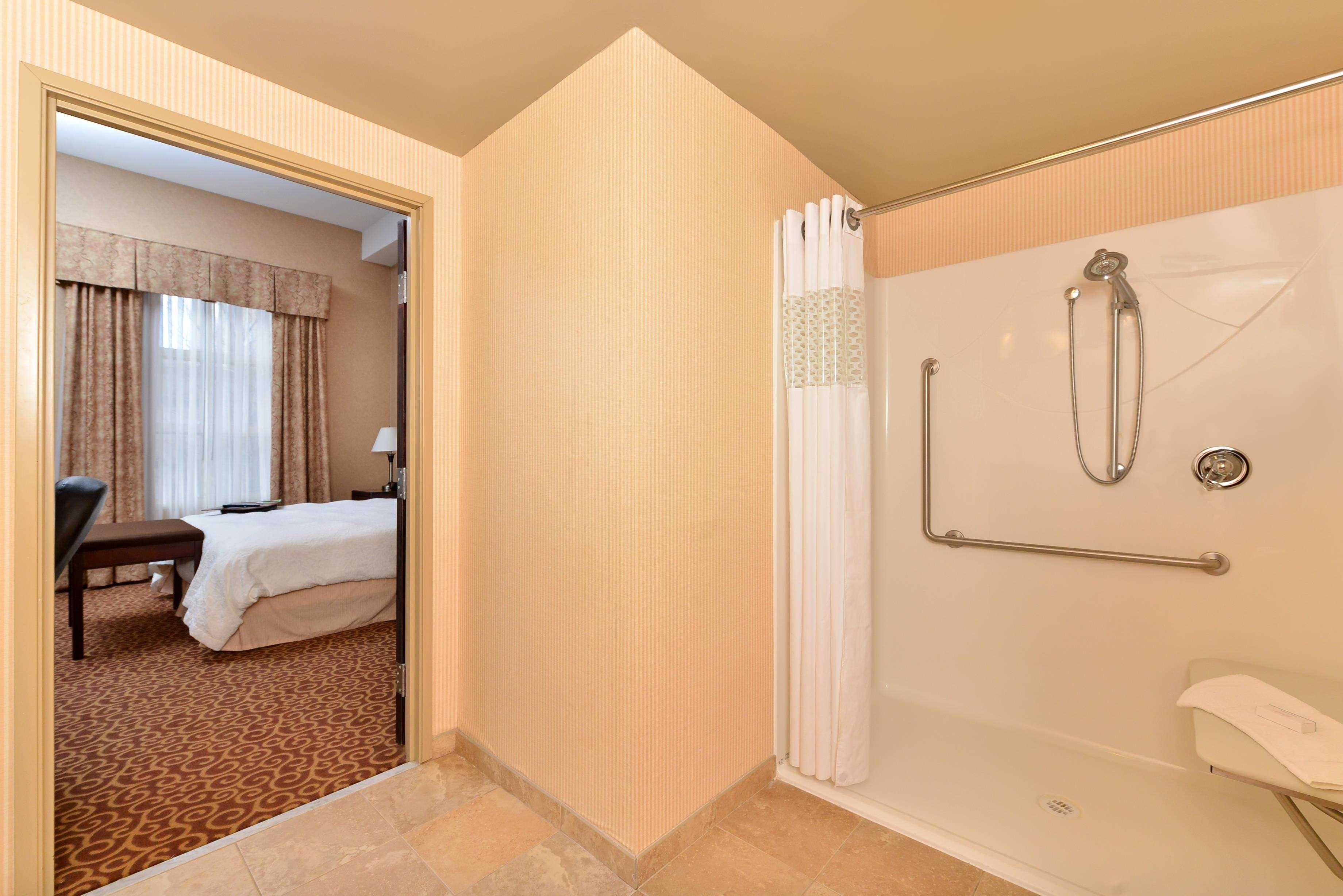 לדוק Hampton Inn & Suites By Hilton Edmonton International Airport מראה חיצוני תמונה
