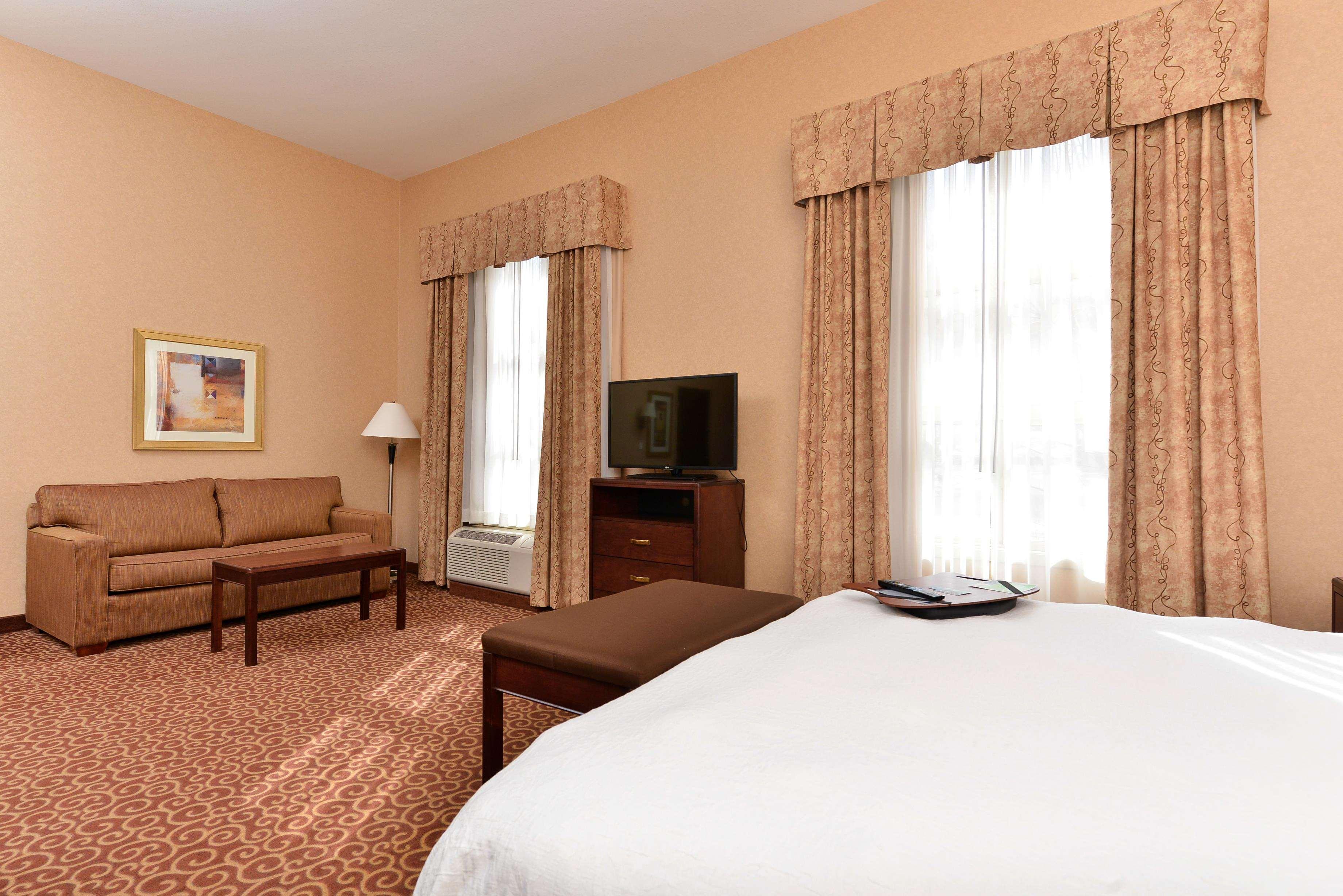 לדוק Hampton Inn & Suites By Hilton Edmonton International Airport מראה חיצוני תמונה