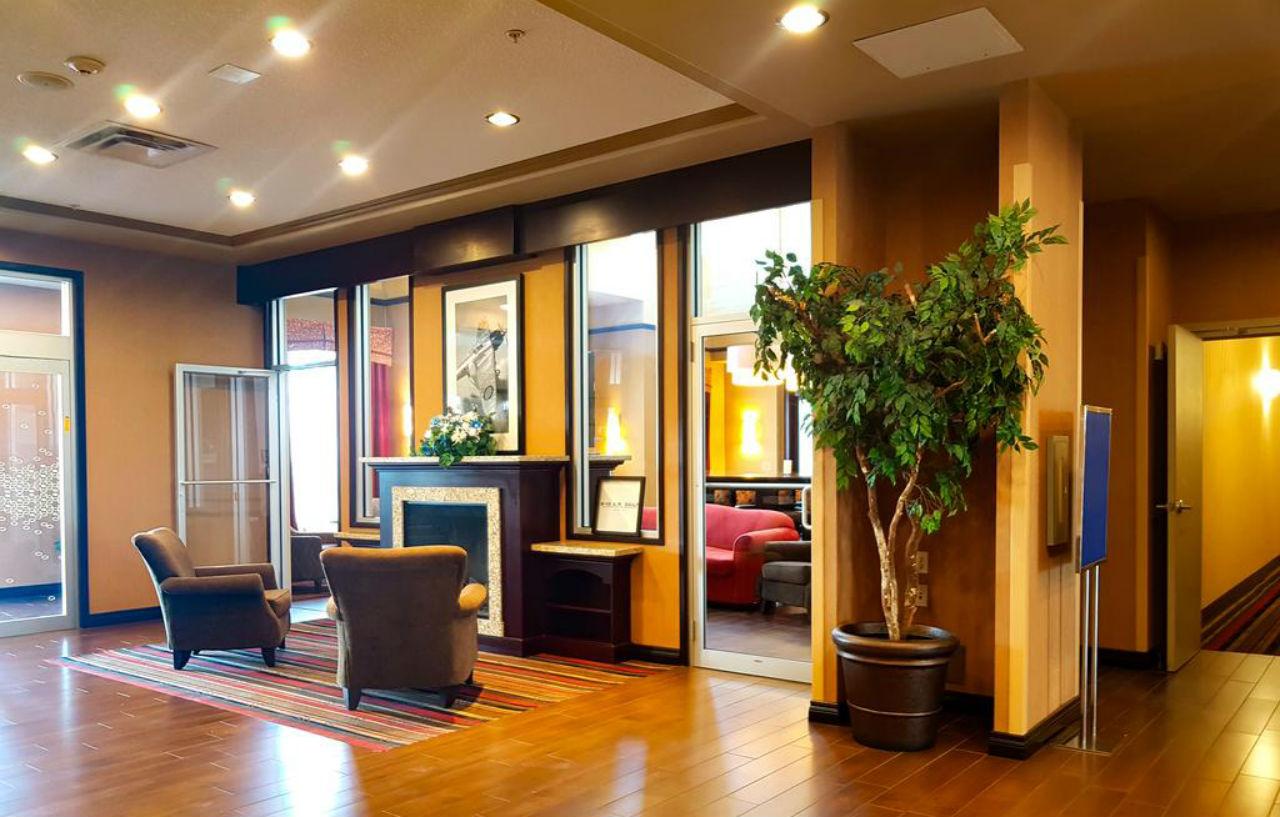 לדוק Hampton Inn & Suites By Hilton Edmonton International Airport מראה חיצוני תמונה